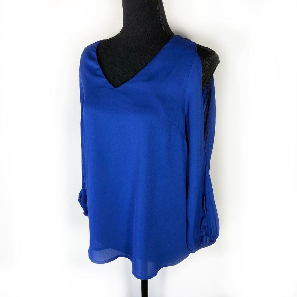 Cold Shoulder 3/4 Sleeve Blouse in Royal Blue
